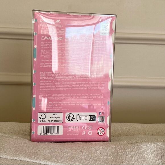 THE MONSTERS Let's Checkmate Series-Vinyl Plush Hanging Card NWT - Picture 7 of 11